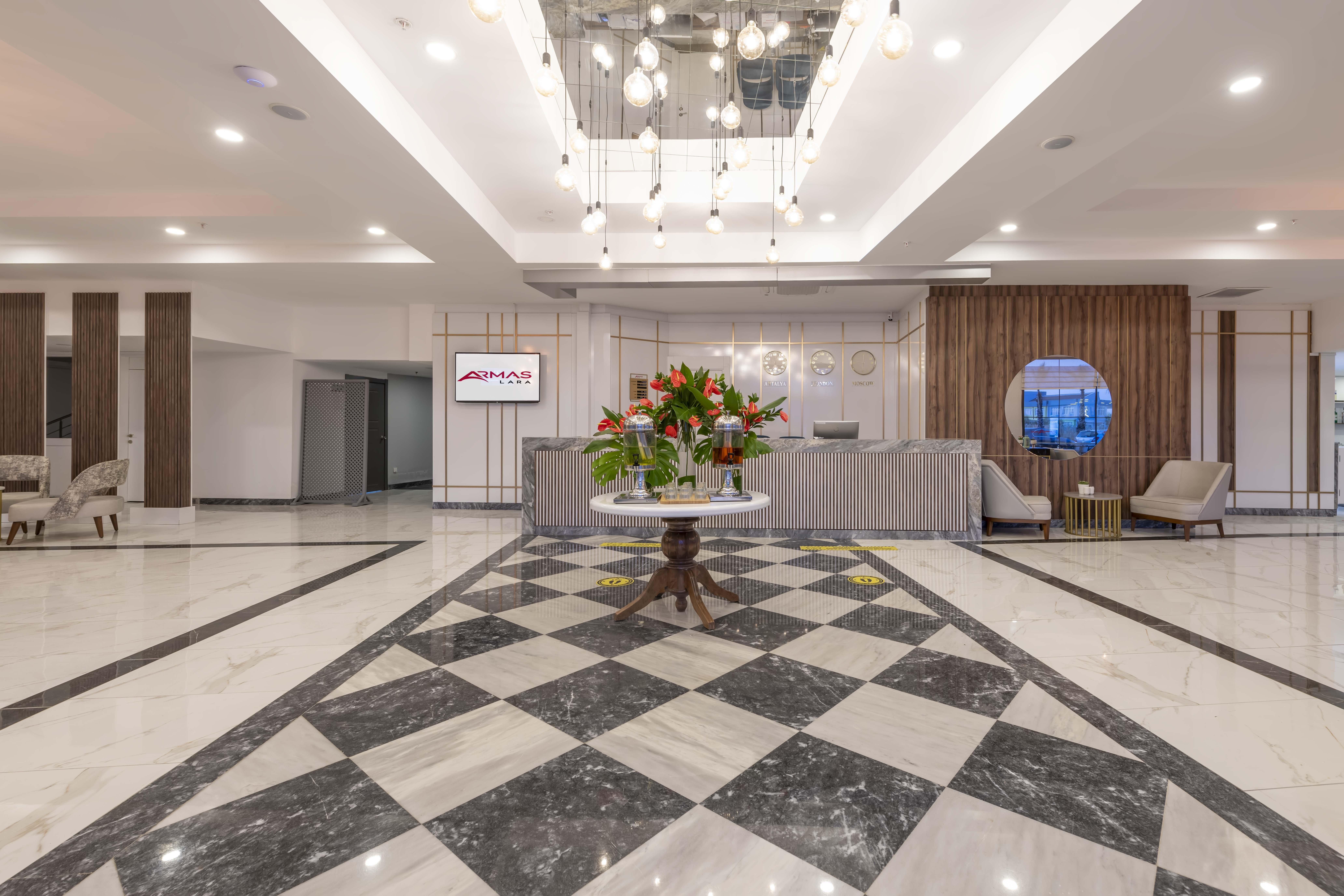 安塔利亚 Royal Towers Lara酒店 外观 照片