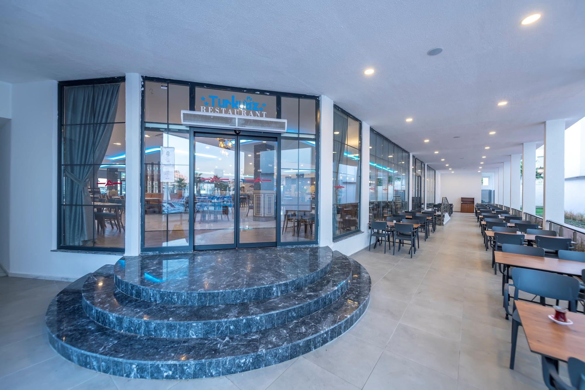 安塔利亚 Royal Towers Lara酒店 外观 照片
