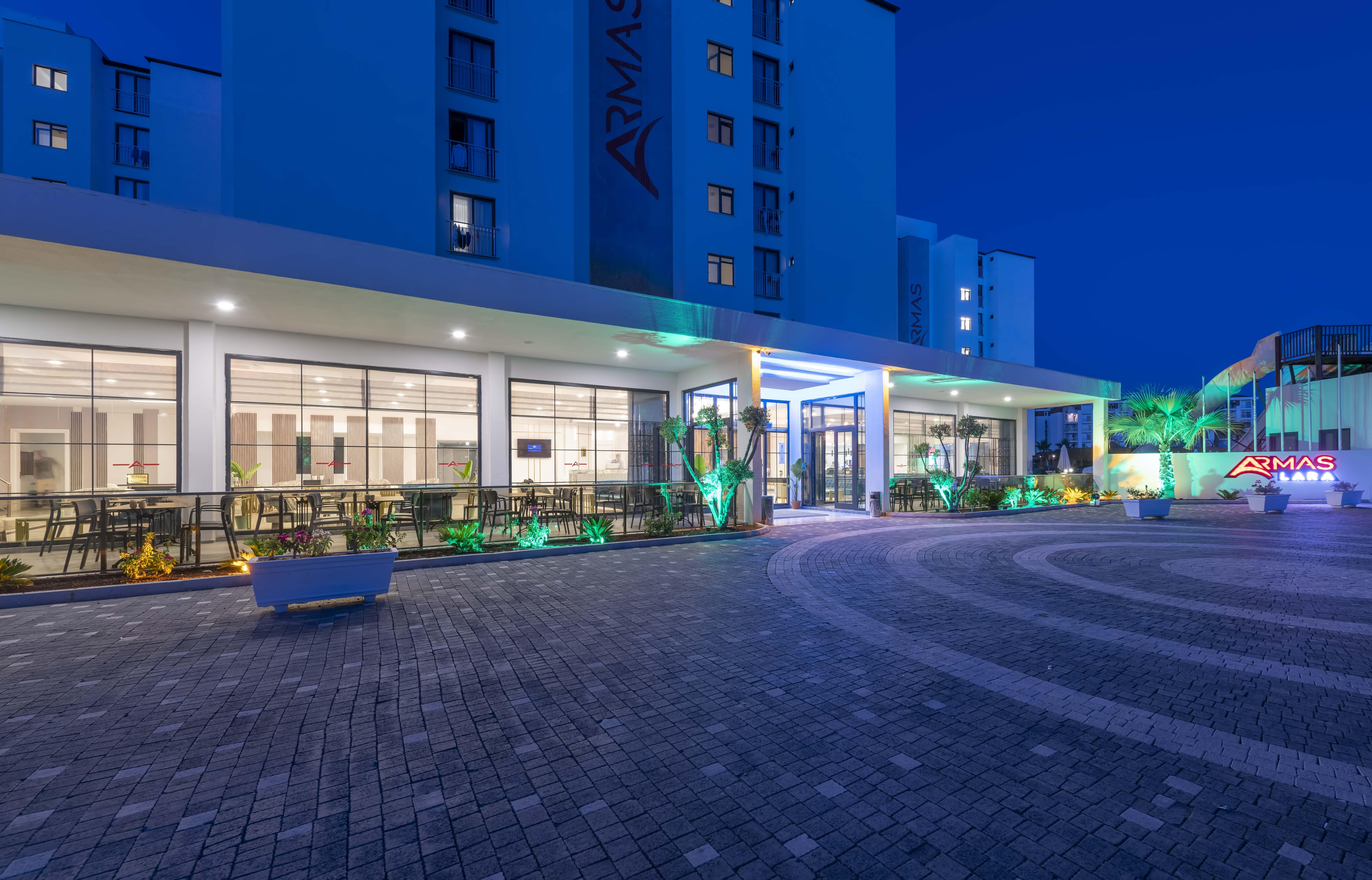 安塔利亚 Royal Towers Lara酒店 外观 照片