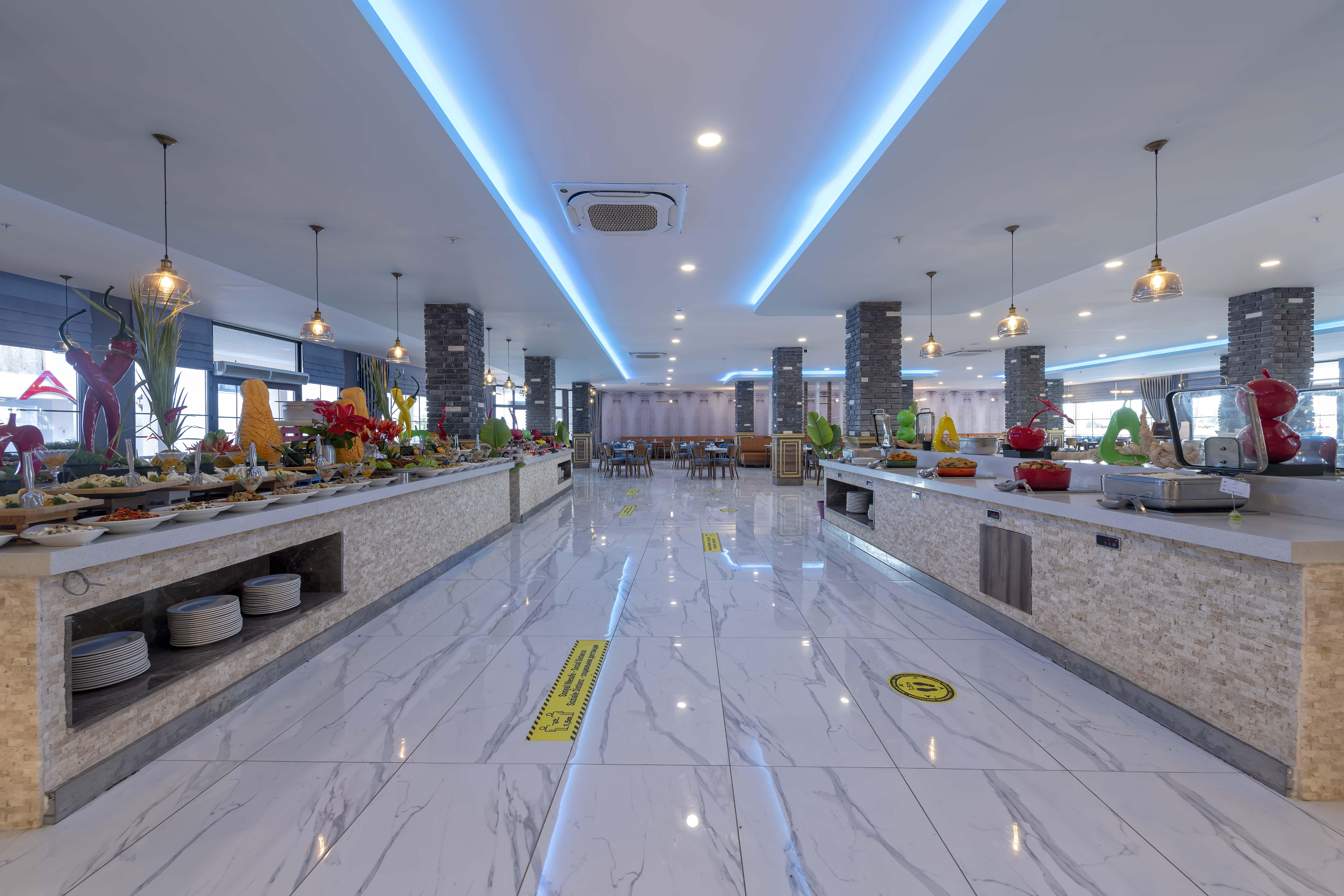 安塔利亚 Royal Towers Lara酒店 外观 照片